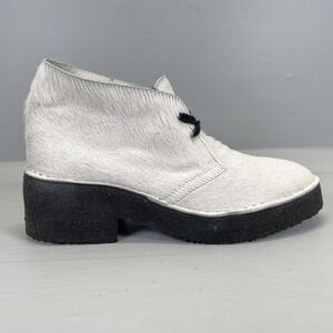 Clarks Arisa Desert Shoes Womens Size 7 Off White Haircalf Fur Chukka Boots